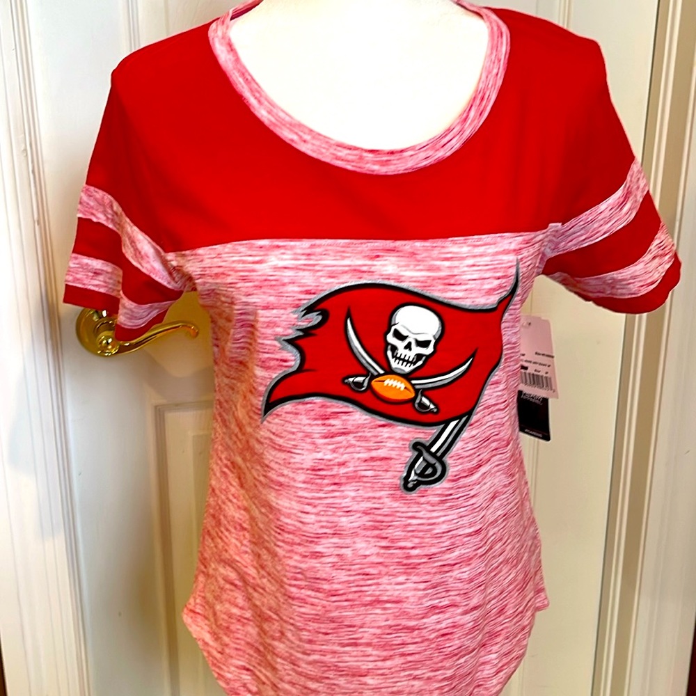 🔥GO BUCS🔥 AUTHENTIC NFL TAMPA BAY BUCS WOMENS TOP SIZE MED NWT